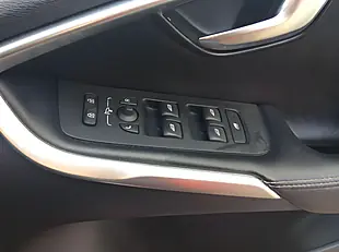 Used 2017 Volvo V40 R-Design Pro Red - Interior and Exterior details 14