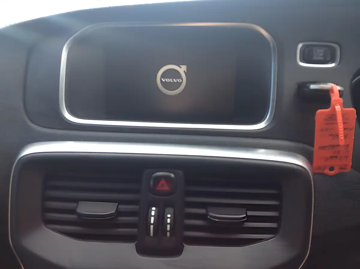Used 2017 Volvo V40 R-Design Pro Red - Interior and Exterior details 15