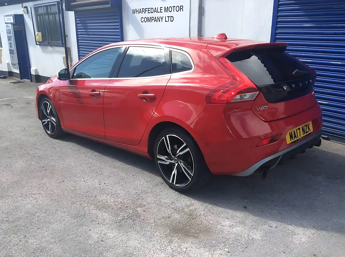 Used 2017 Volvo V40 R-Design Pro Red - Interior and Exterior details 3