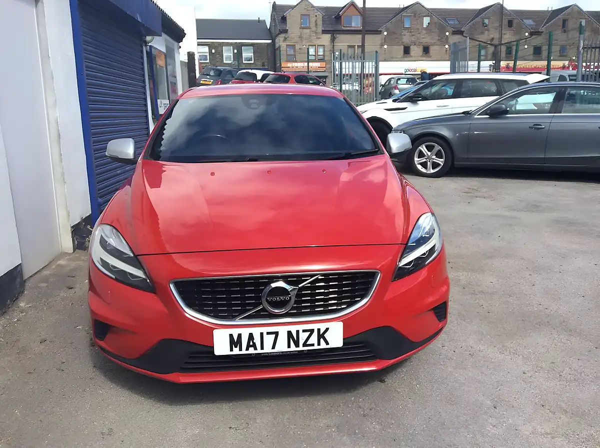 Used 2017 Volvo V40 R-Design Pro Red - Interior and Exterior details 5