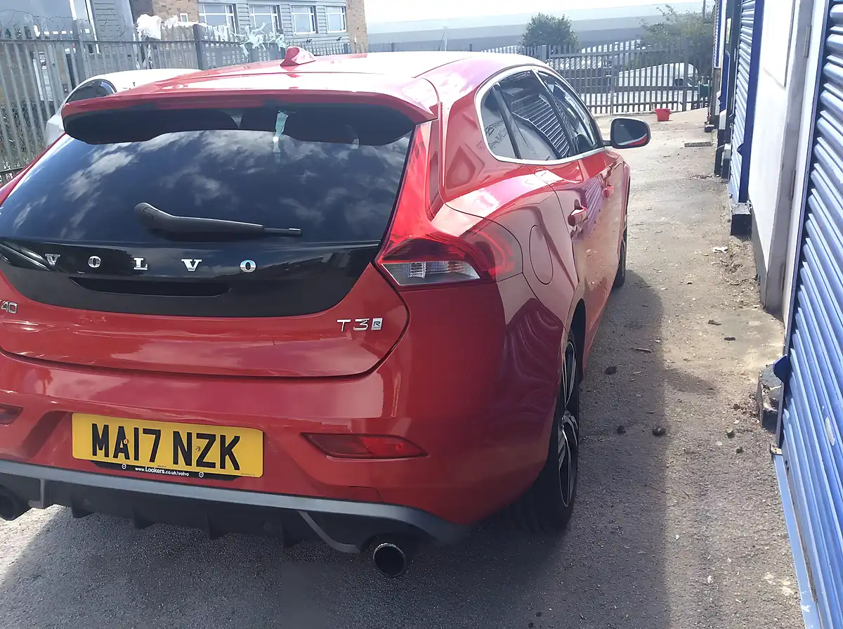Used 2017 Volvo V40 R-Design Pro Red - Interior and Exterior details 7