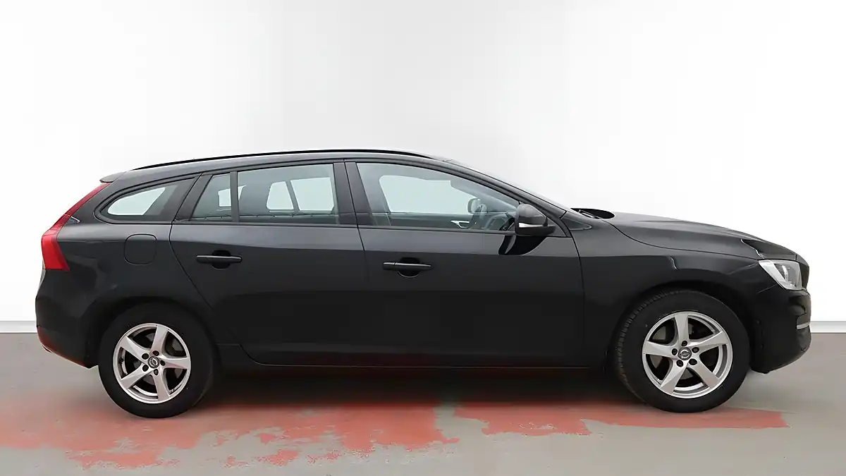 Used 2017 Volvo V60 Business Edition Lux Black - Interior and Exterior details 5