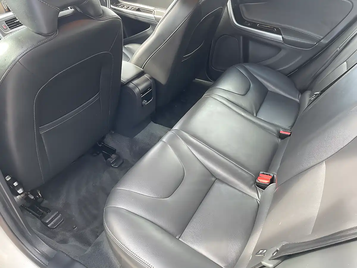 Used 2017 Volvo V60 Business Edition Lux White - Interior and Exterior details 10
