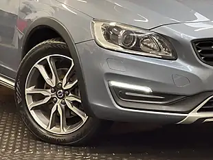 Used 2017 Volvo V60 Lux Nav Mussel Blue - Interior and Exterior details 11