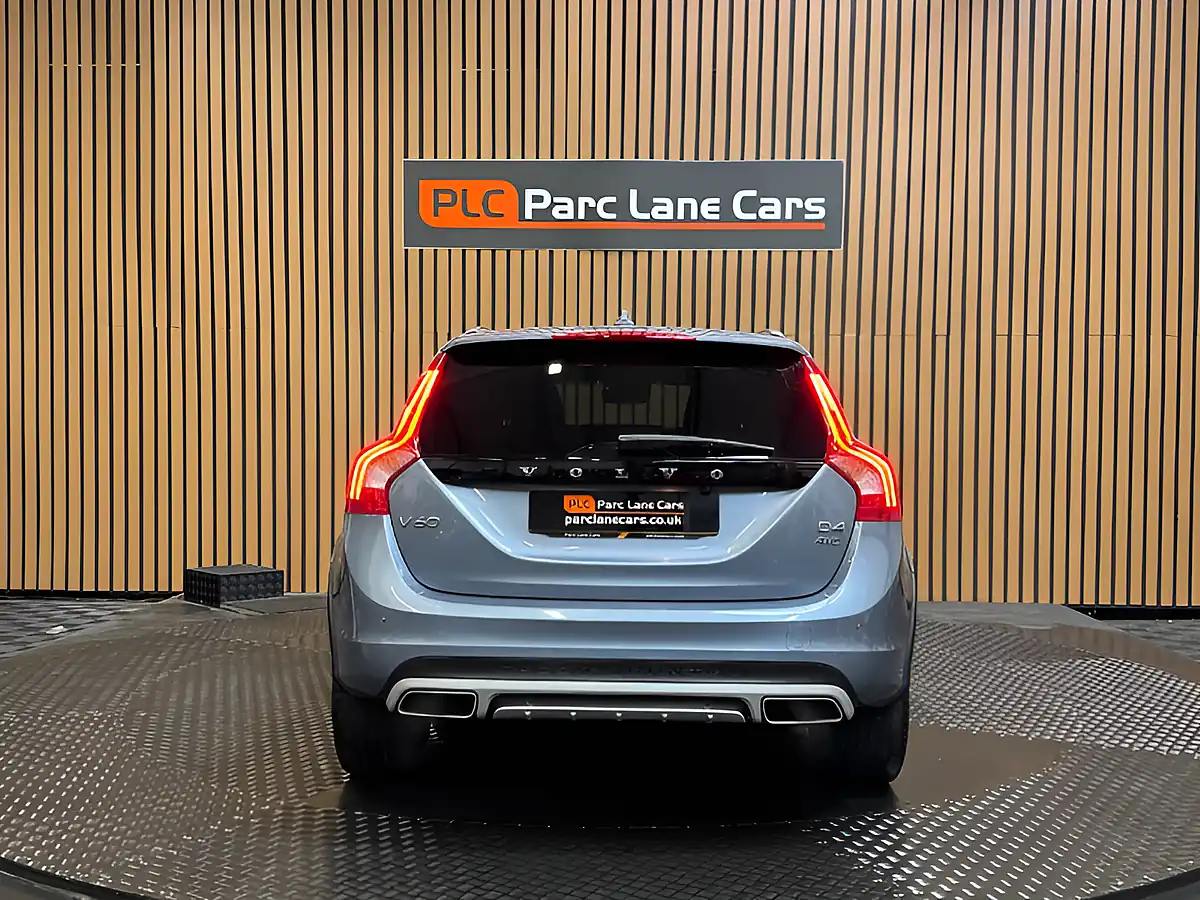 Used 2017 Volvo V60 Lux Nav Mussel Blue - Interior and Exterior details 4