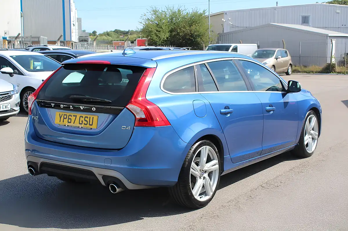 Used 2017 Volvo V60 R-Design Lux Nav Blue - Interior and Exterior details 14