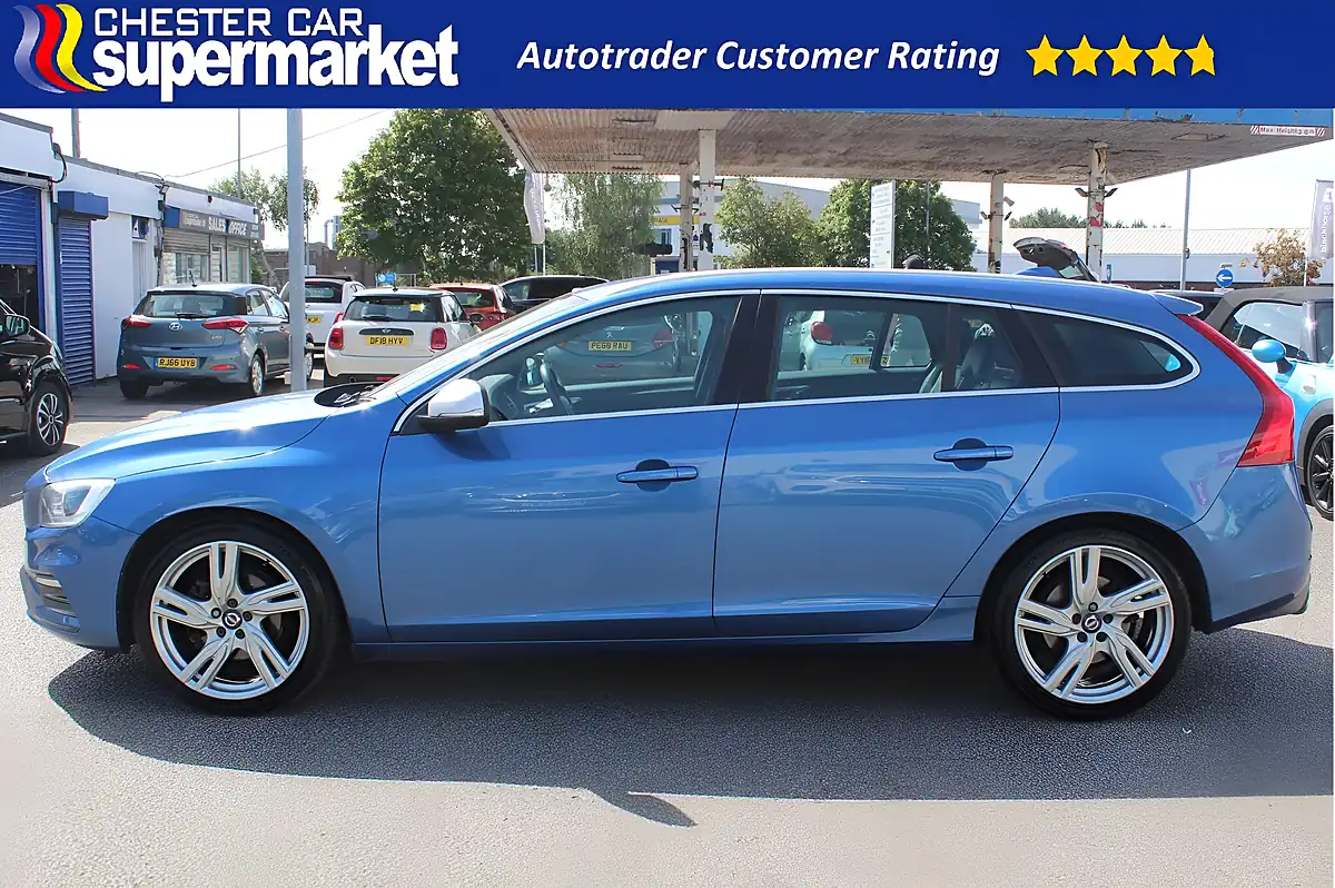 Used 2017 Volvo V60 R-Design Lux Nav Blue - Interior and Exterior details 3