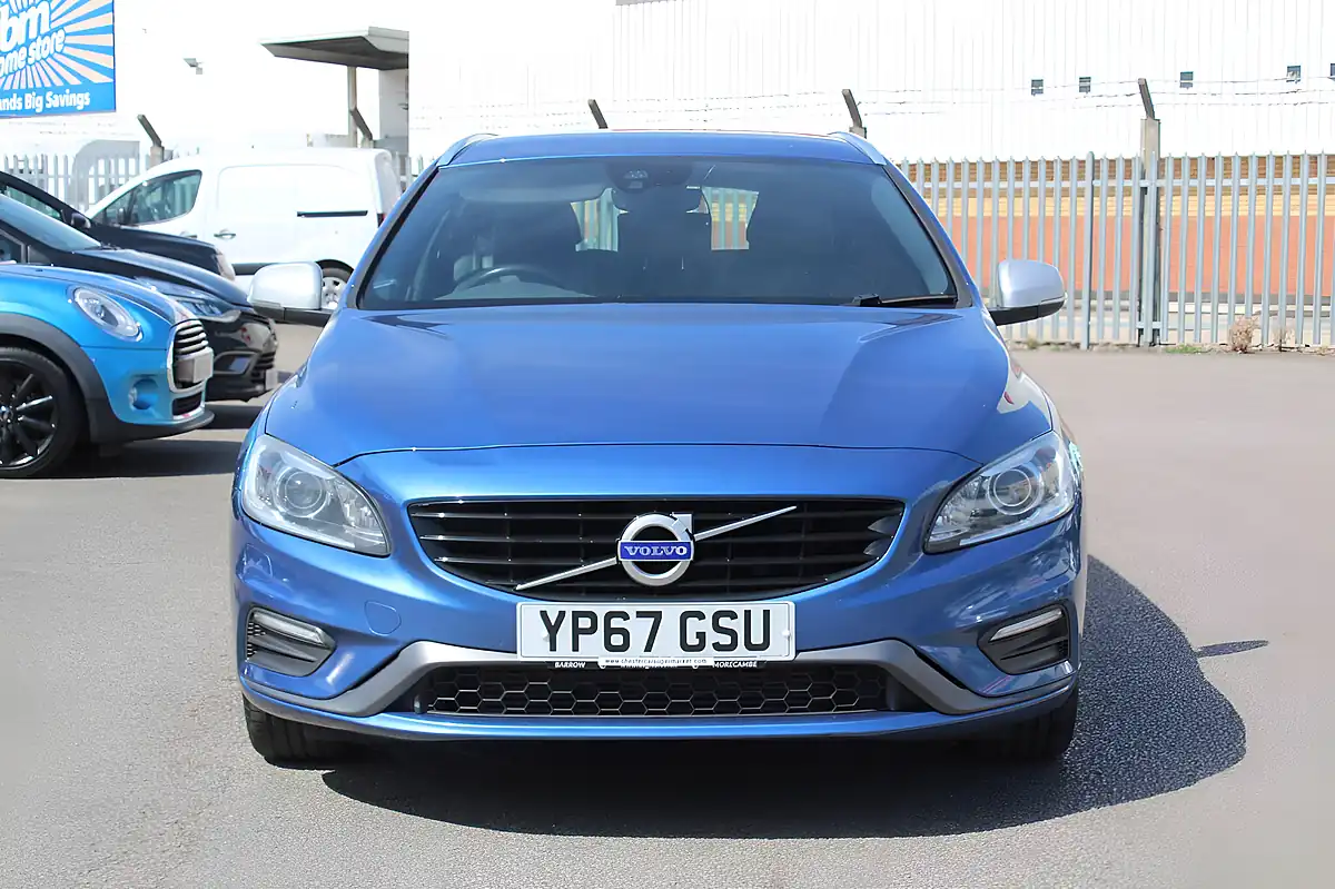 Used 2017 Volvo V60 R-Design Lux Nav Blue - Interior and Exterior details 6