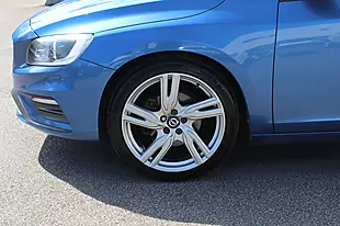 Used 2017 Volvo V60 R-Design Lux Nav Blue - Interior and Exterior details 8