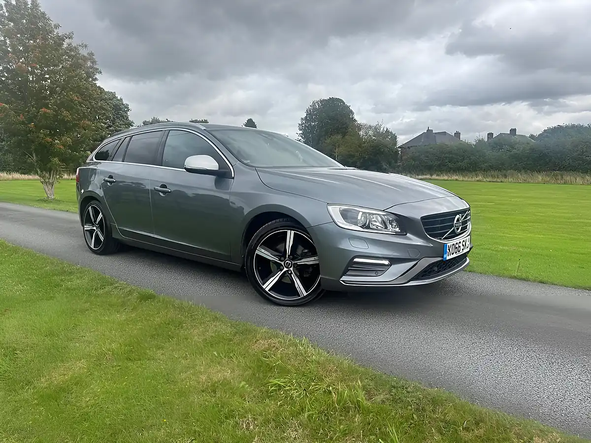 Used 2017 Volvo V60 R-Design Lux Nav Grey - Front View