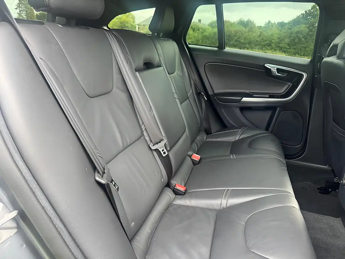 Used 2017 Volvo V60 R-Design Lux Nav Grey - Interior and Exterior details 18