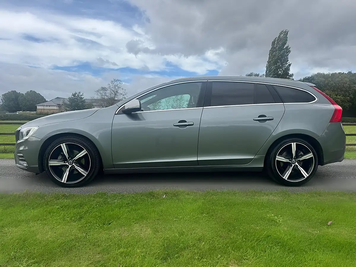 Used 2017 Volvo V60 R-Design Lux Nav Grey - Interior and Exterior details 5