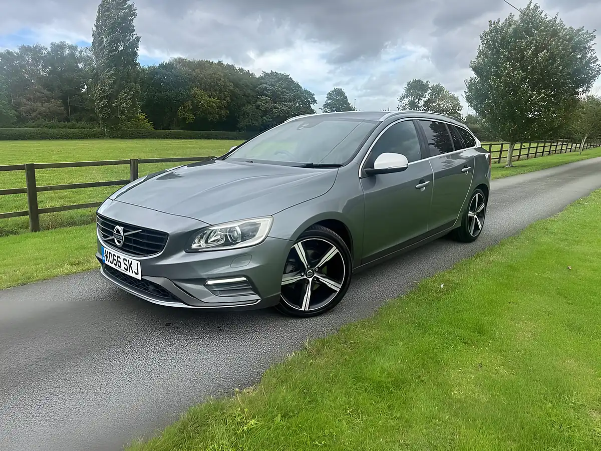 Used 2017 Volvo V60 R-Design Lux Nav Grey - Interior and Exterior details 6