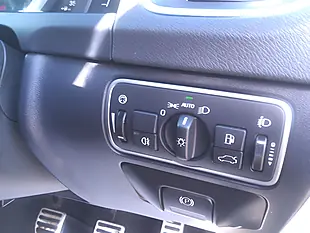 Used 2017 Volvo V60 R-Design Nav Grey - Interior and Exterior details 14