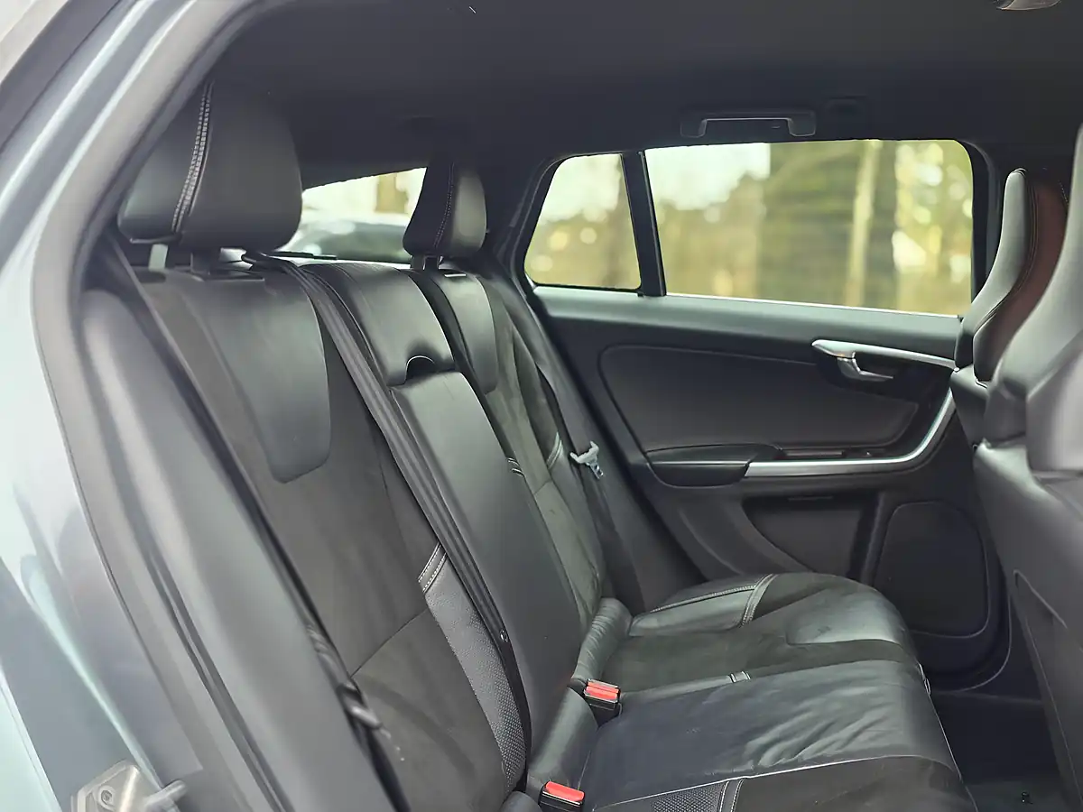 Used 2017 Volvo V60 R-Design Nav Grey - Interior and Exterior details 11