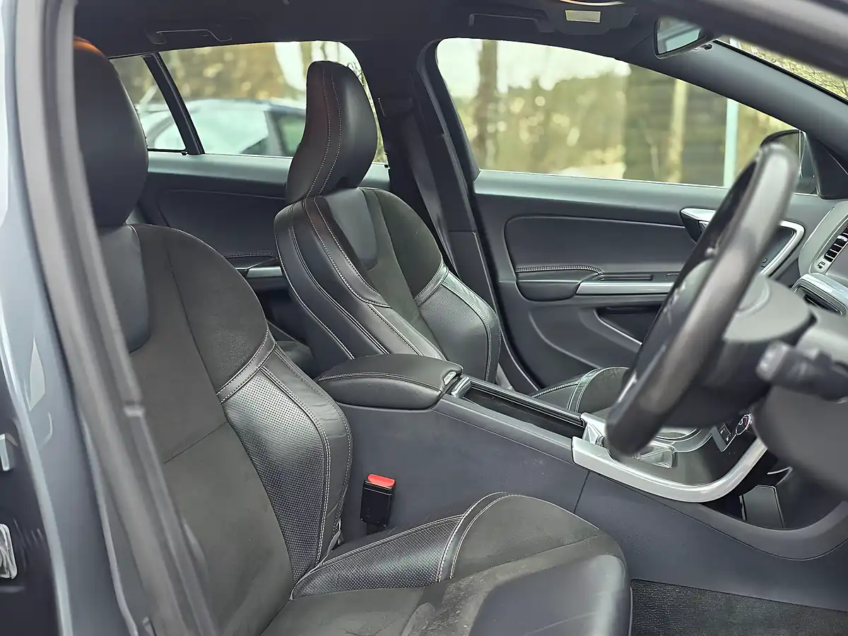 Used 2017 Volvo V60 R-Design Nav Grey - Interior and Exterior details 8