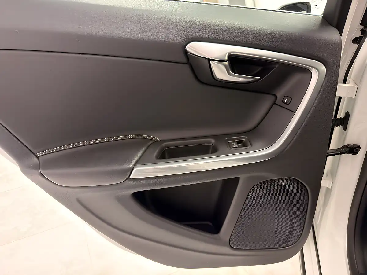 Used 2017 Volvo V60 R-Design Nav White - Interior and Exterior details 14