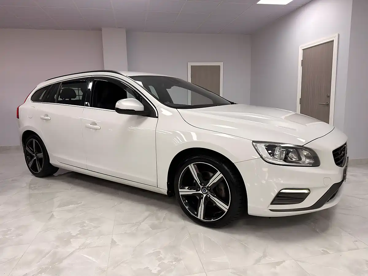 Used 2017 Volvo V60 R-Design Nav White - Interior and Exterior details 5