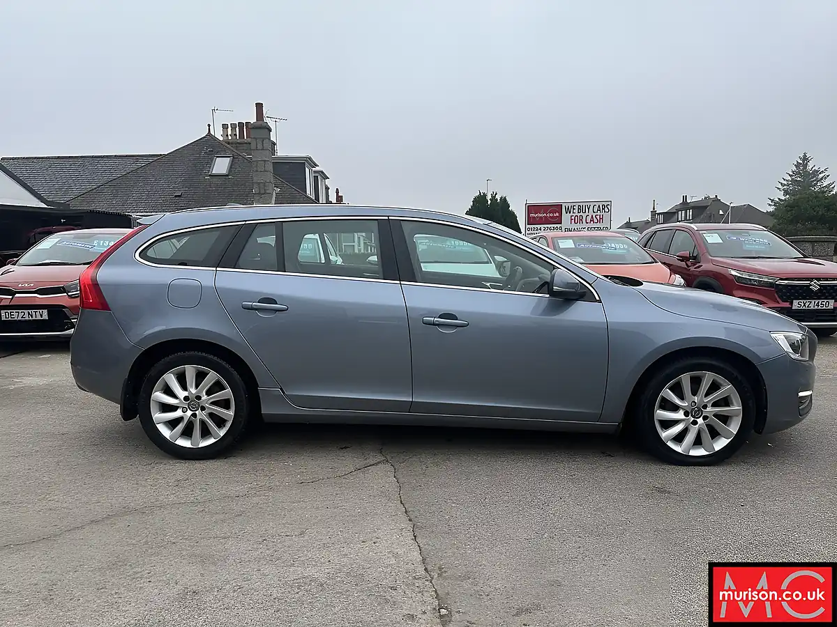 Used 2017 Volvo V60 Se Lux Nav Mussel Blue - Interior and Exterior details 3