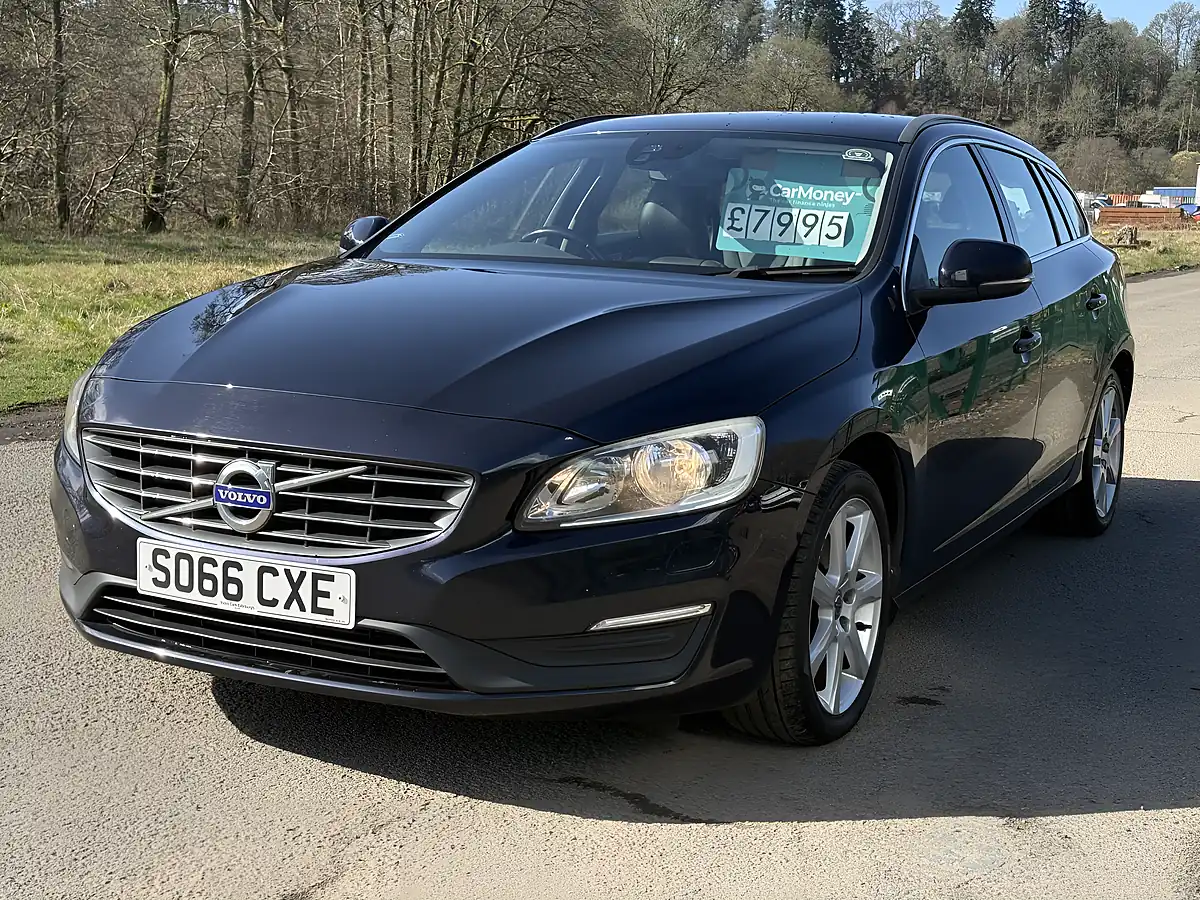 Used 2017 Volvo V60 Se Nav Blue - Interior and Exterior details 10