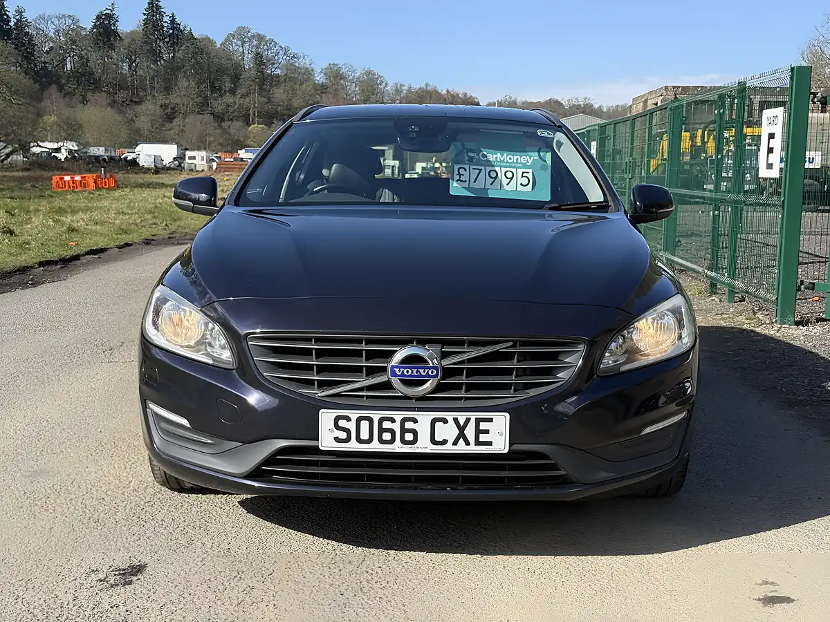 Used 2017 Volvo V60 Se Nav Blue - Interior and Exterior details 2