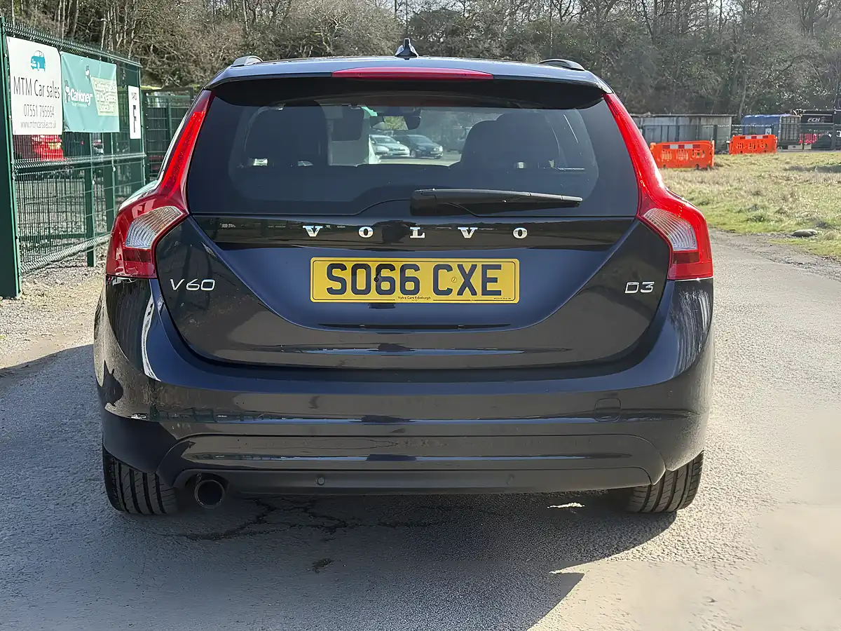 Used 2017 Volvo V60 Se Nav Blue - Interior and Exterior details 7