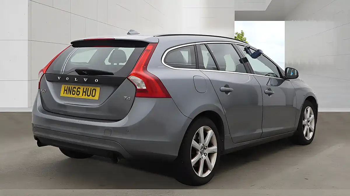 Used 2017 Volvo V60 Se Nav Grey - Interior and Exterior details 3