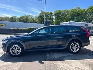 Used 2017 Volvo V90 Cross Country Black - Interior and Exterior details 7