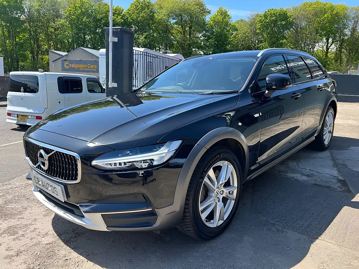 Used 2017 Volvo V90 Cross Country Black - Interior and Exterior details 8