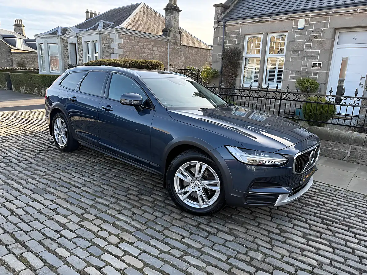 Used 2017 Volvo V90 Cross Country Powerpulse Pro Denim Blue - Front View