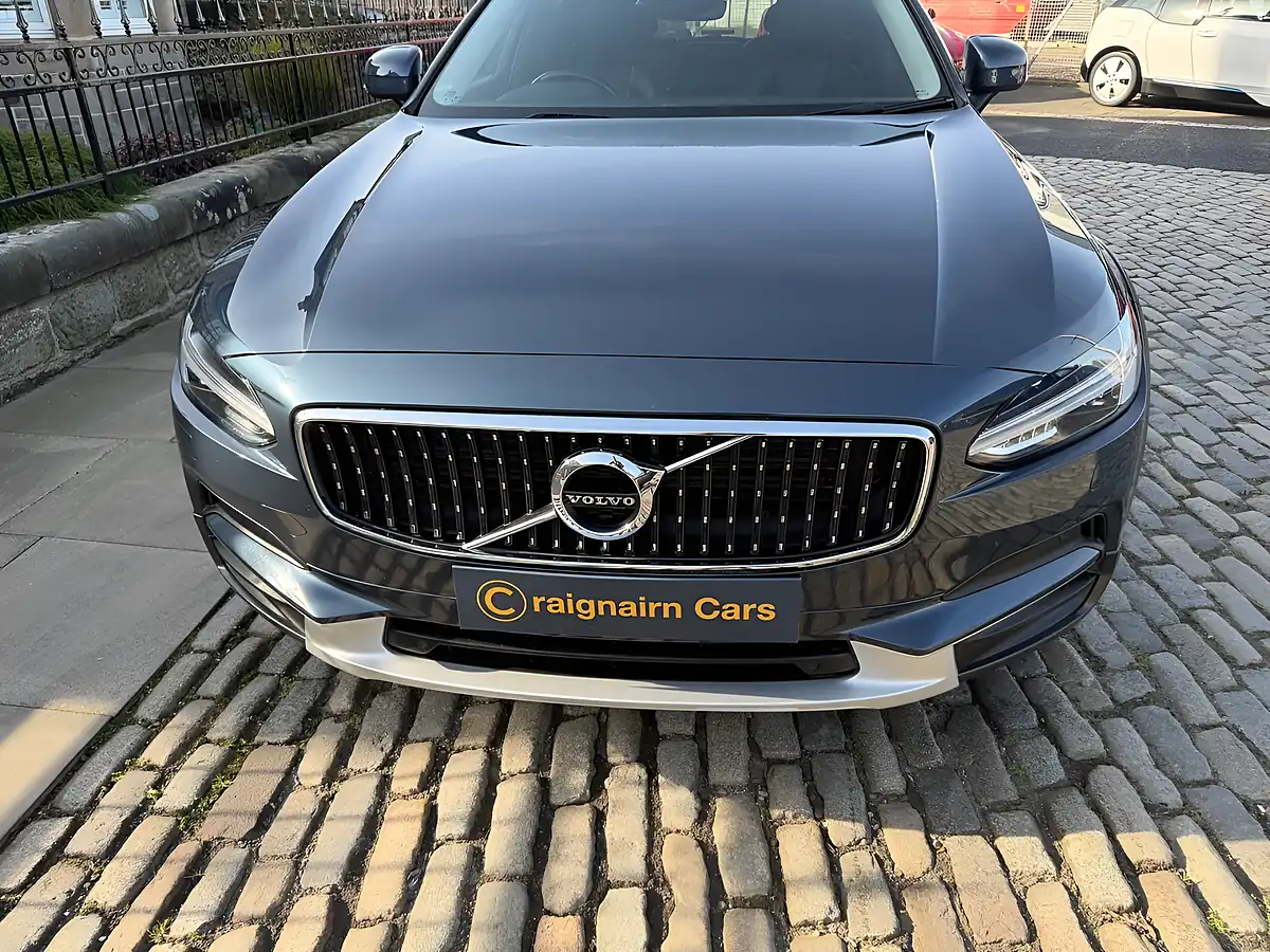 Used 2017 Volvo V90 Cross Country Powerpulse Pro Denim Blue - Interior and Exterior details 10