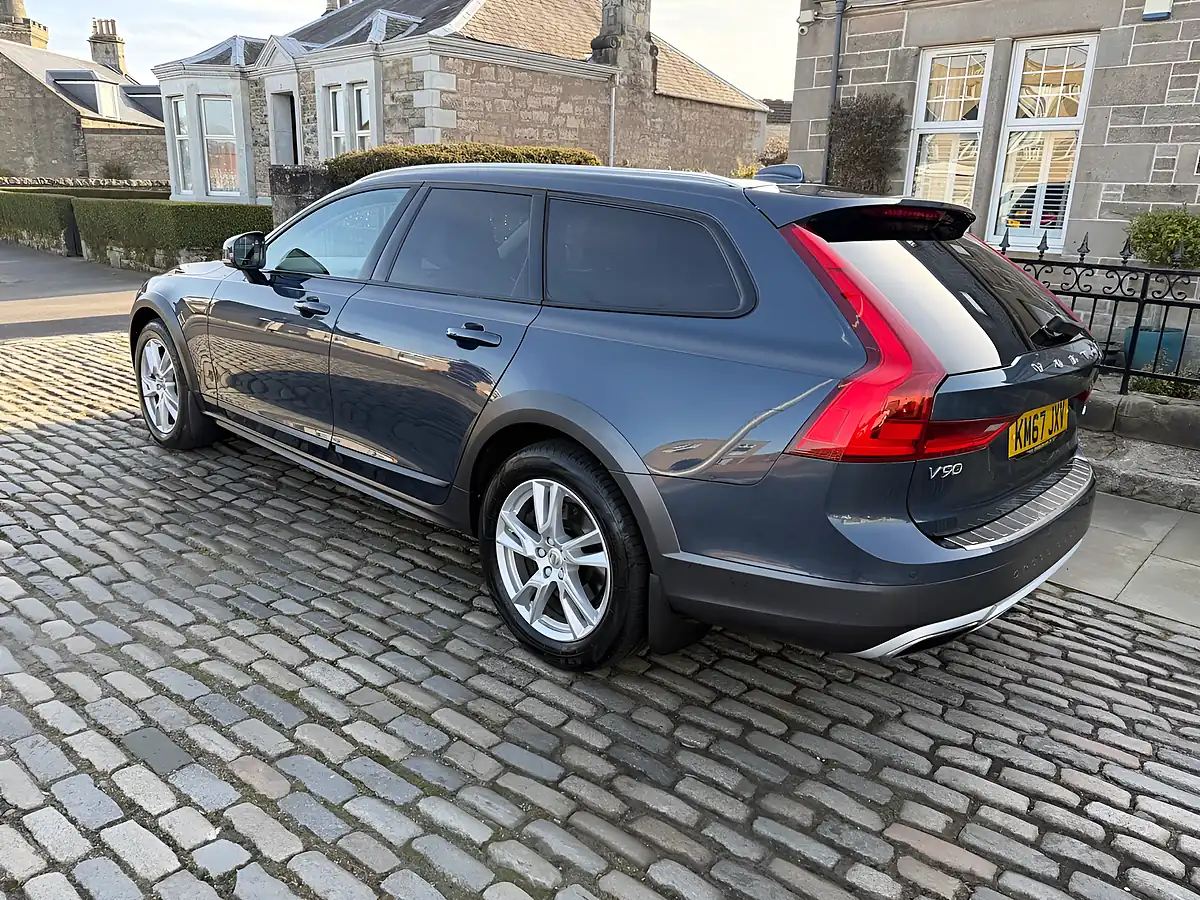 Used 2017 Volvo V90 Cross Country Powerpulse Pro Denim Blue - Interior and Exterior details 5