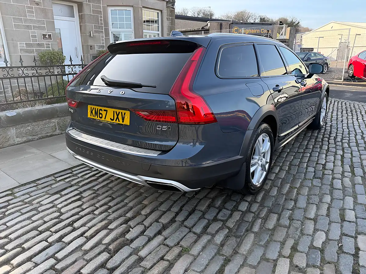 Used 2017 Volvo V90 Cross Country Powerpulse Pro Denim Blue - Interior and Exterior details 8