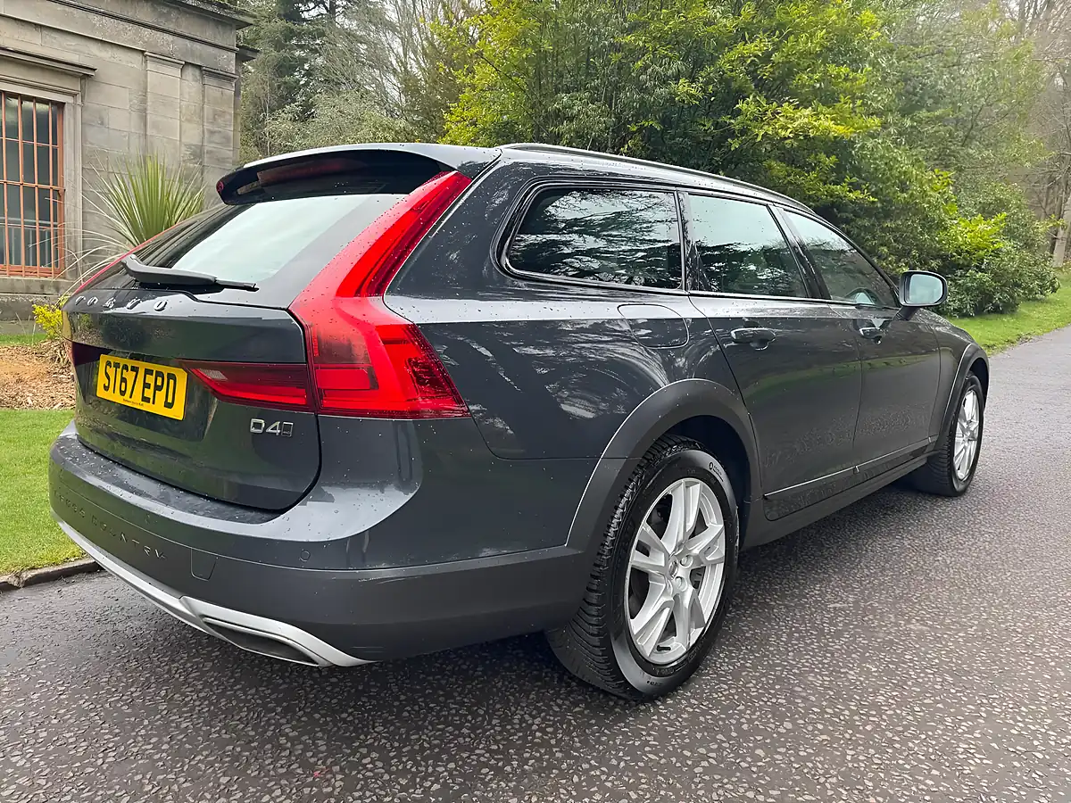 Used 2017 Volvo V90 Cross Country Pro Grey - Interior and Exterior details 12