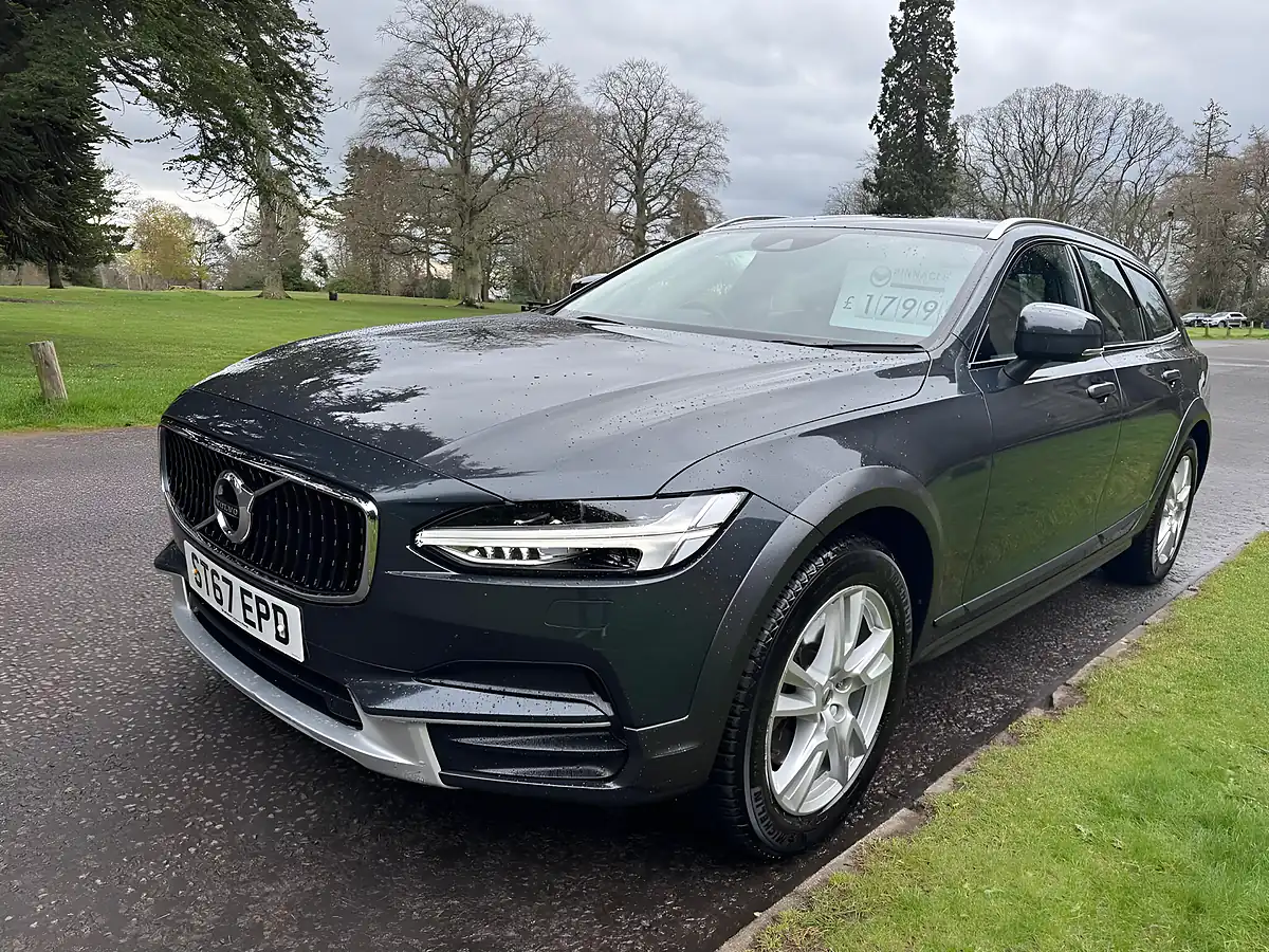 Used 2017 Volvo V90 Cross Country Pro Grey - Interior and Exterior details 3