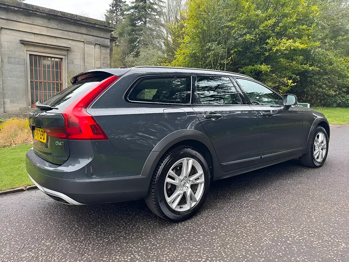 Used 2017 Volvo V90 Cross Country Pro Grey - Interior and Exterior details 4