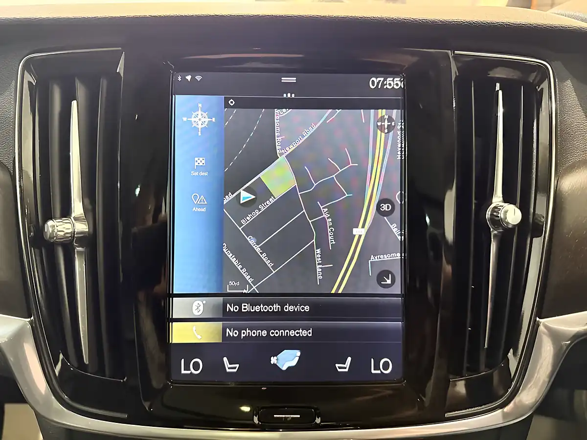 Used 2017 Volvo V90 Cross Country Pro Silver - Interior and Exterior details 18