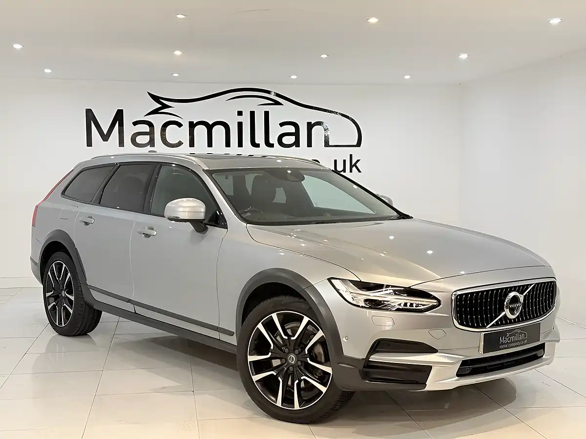 Used 2017 Volvo V90 Cross Country Pro Silver - Interior and Exterior details 3