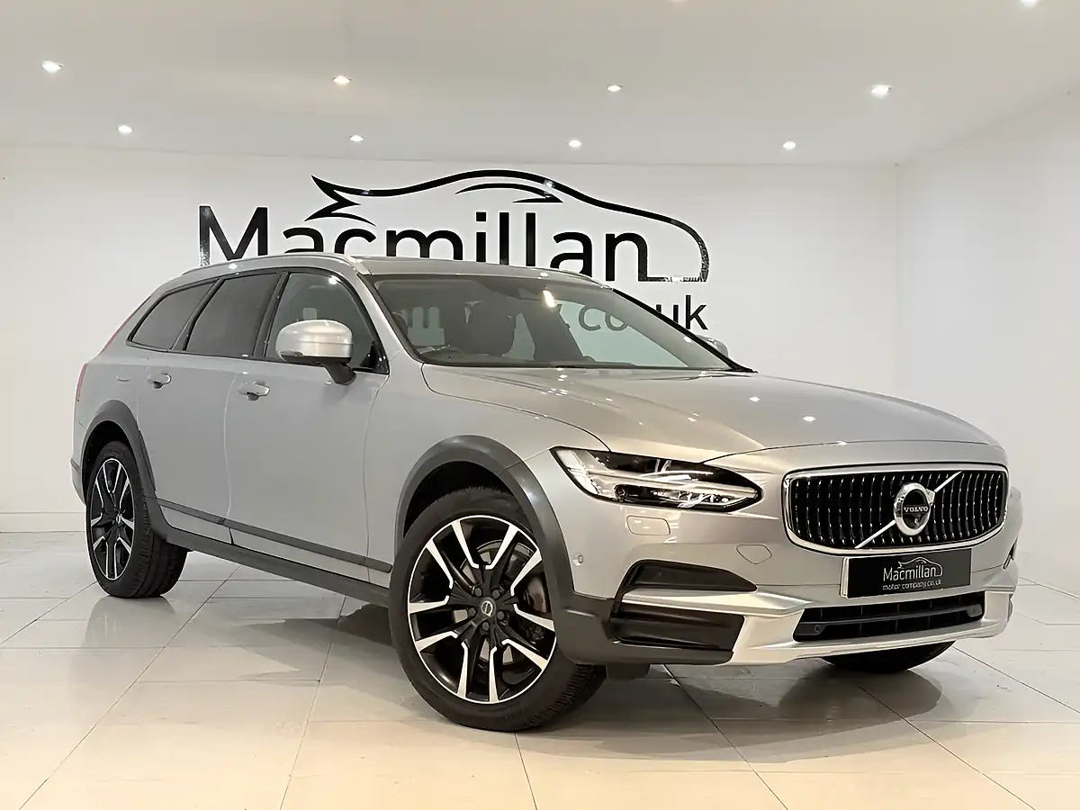 Used 2017 Volvo V90 Cross Country Pro Silver - Interior and Exterior details 4