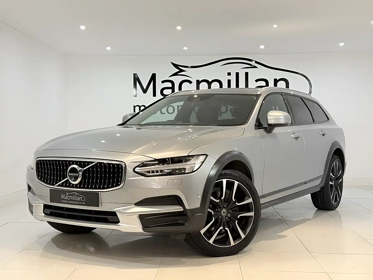 Used 2017 Volvo V90 Cross Country Pro Silver - Interior and Exterior details 7