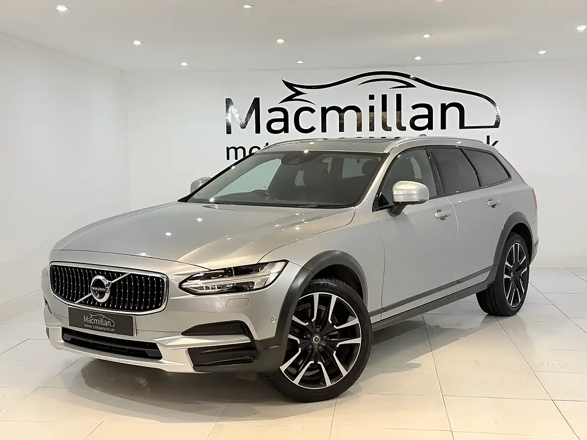 Used 2017 Volvo V90 Cross Country Pro Silver - Interior and Exterior details 8