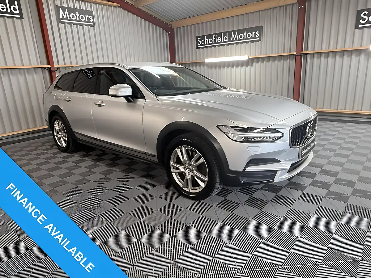 Used 2017 Volvo V90 Cross Country Pro Silver - Front View