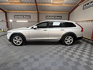 Used 2017 Volvo V90 Cross Country Pro Silver - Interior and Exterior details 13