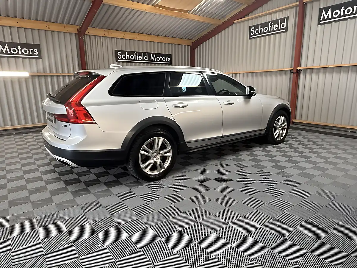 Used 2017 Volvo V90 Cross Country Pro Silver - Interior and Exterior details 15