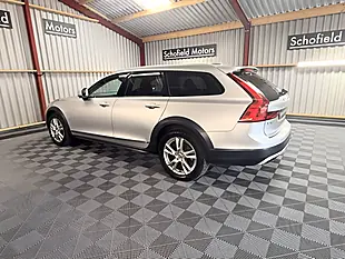 Used 2017 Volvo V90 Cross Country Pro Silver - Interior and Exterior details 19