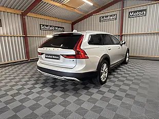 Used 2017 Volvo V90 Cross Country Pro Silver - Interior and Exterior details 7