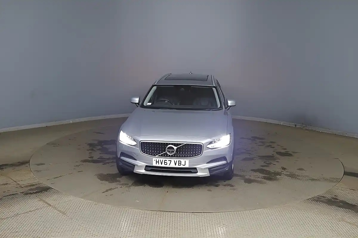 Used 2017 Volvo V90 Cross Country Silver - Interior and Exterior details 11