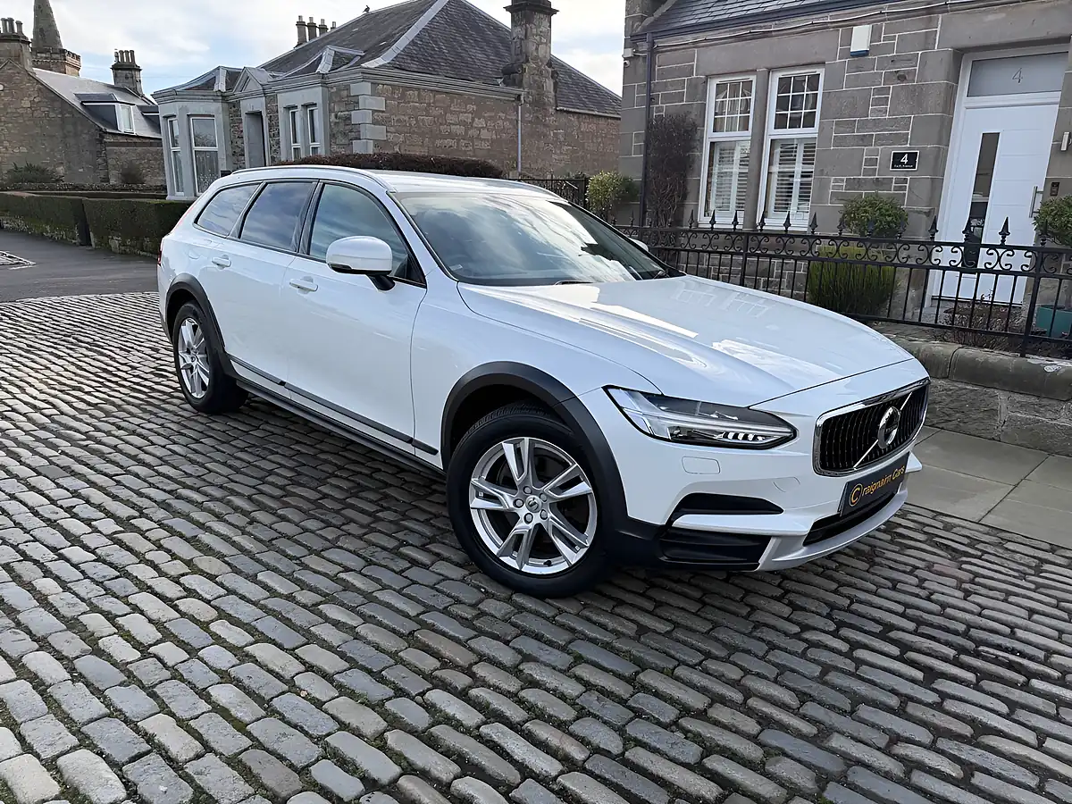 Used 2017 Volvo V90 Cross Country White - Front View