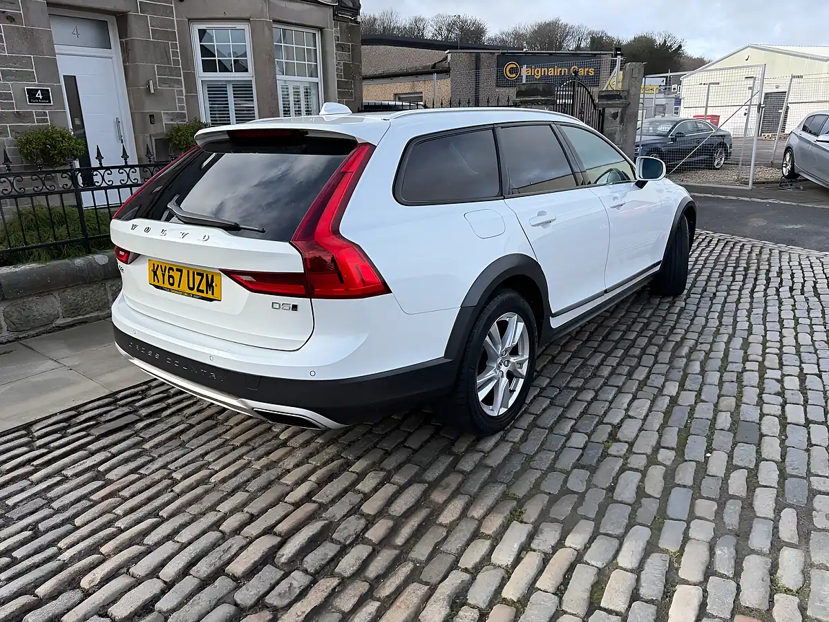 Used 2017 Volvo V90 Cross Country White - Interior and Exterior details 11