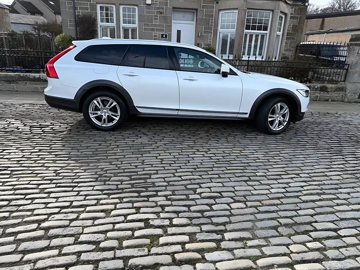 Used 2017 Volvo V90 Cross Country White - Interior and Exterior details 13